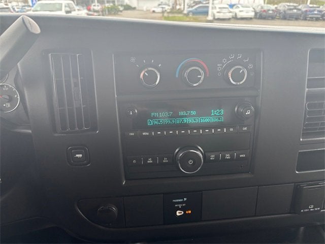 2017 Chevrolet Express Cutaway 3500 Base