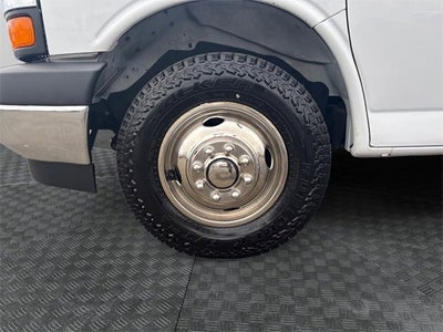 2017 Chevrolet Express Cutaway 3500 Base