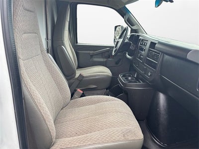 2017 Chevrolet Express Cutaway 3500 Base