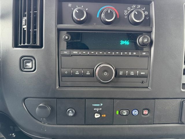 2025 Chevrolet Express Cutaway 3500 1WT