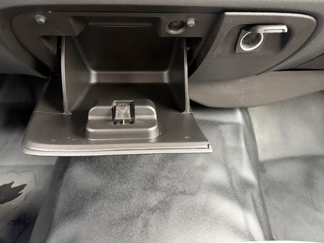 2022 INTERNATIONAL CV515 Base