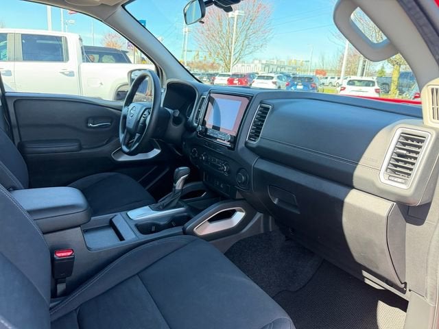 2023 Nissan Frontier SV