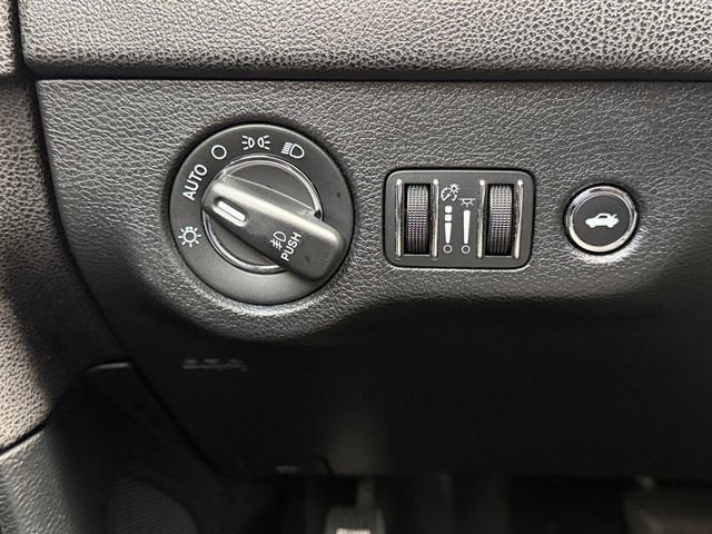 2016 Chrysler 300 300C