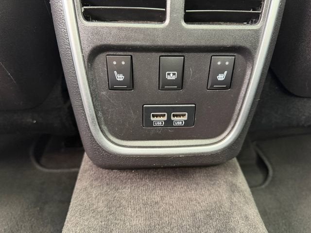 2016 Chrysler 300 300C