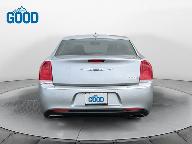 2016 Chrysler 300 300C
