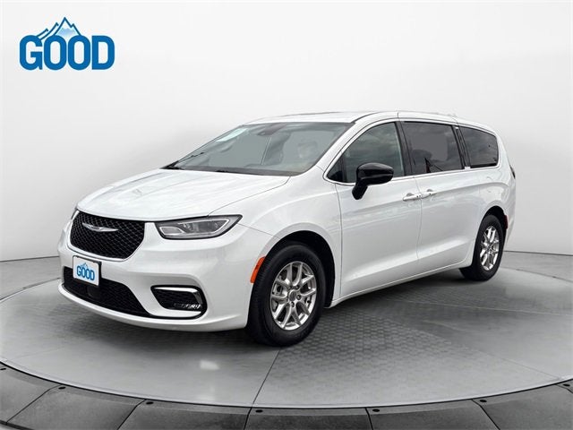 2024 Chrysler Pacifica Touring