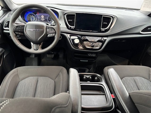 2024 Chrysler Pacifica Touring