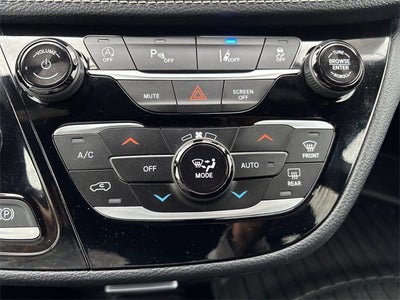 2024 Chrysler Pacifica Touring