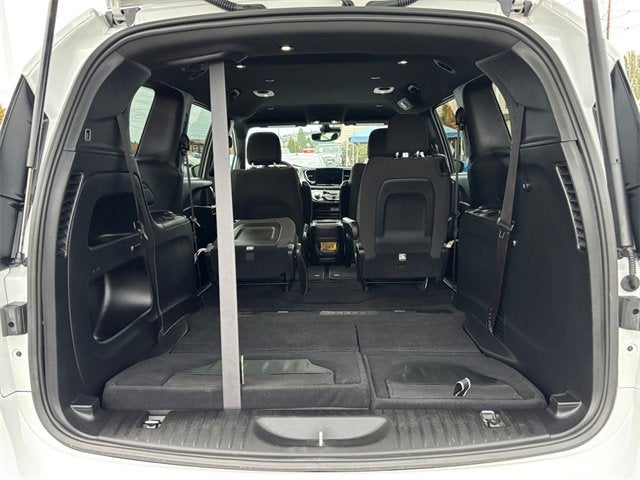 2024 Chrysler Pacifica Touring