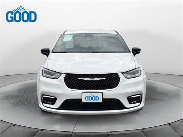 2024 Chrysler Pacifica Touring