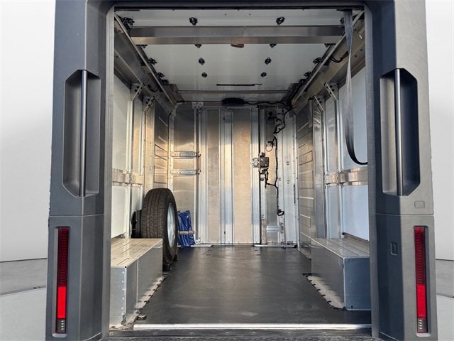 2024 BrightDrop Zevo 400 EJY