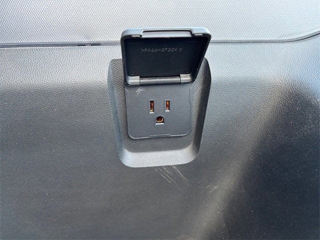 2024 BrightDrop Zevo 400 EJY