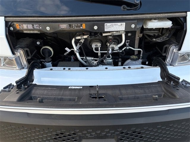 2024 BrightDrop Zevo 400 EJY