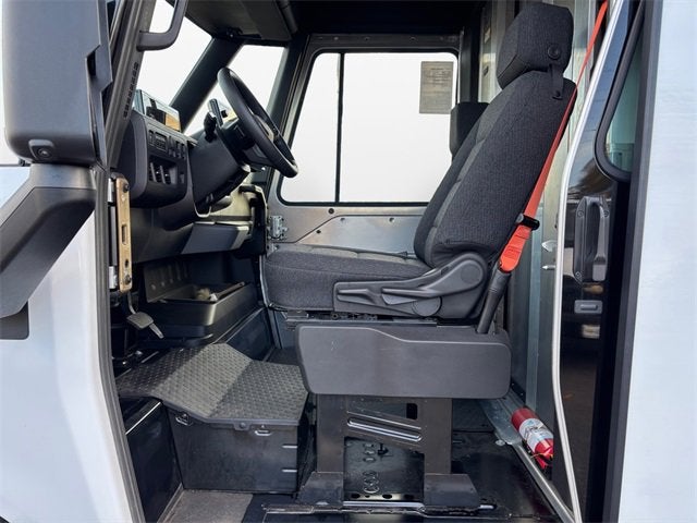 2024 BrightDrop Zevo 400 EJY