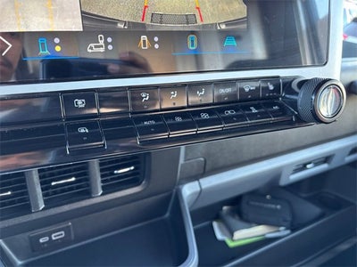 2024 BrightDrop Zevo 400 EJY