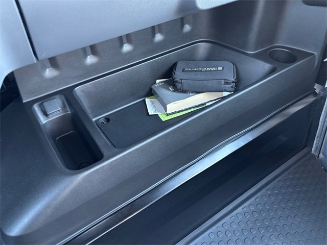 2024 BrightDrop Zevo 400 EJY