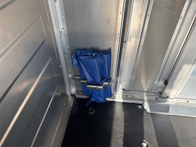 2024 BrightDrop Zevo 400 EJY