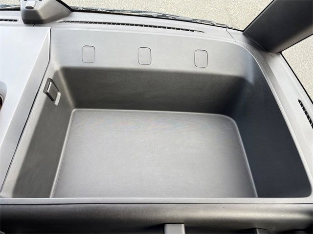 2024 BrightDrop Zevo 600 EJY