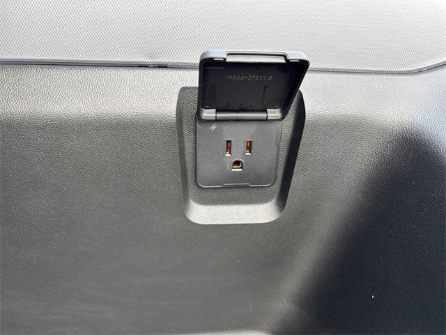 2024 BrightDrop Zevo 600 EJY