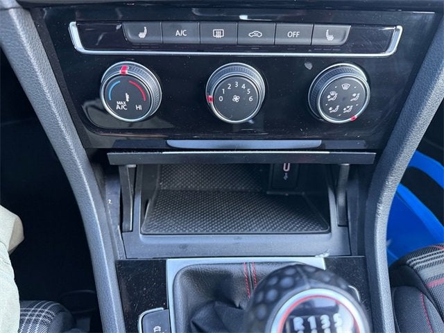 2021 Volkswagen Golf GTI S