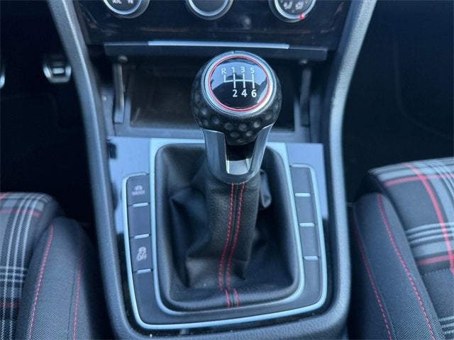 2021 Volkswagen Golf GTI S
