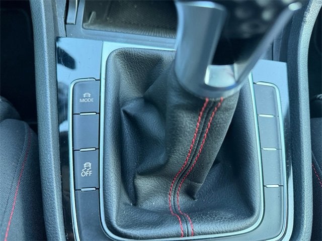 2021 Volkswagen Golf GTI S