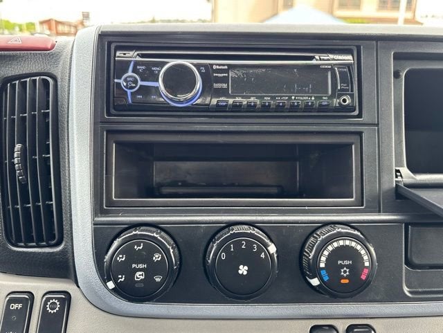 2019 Mitsubishi FE14 Base