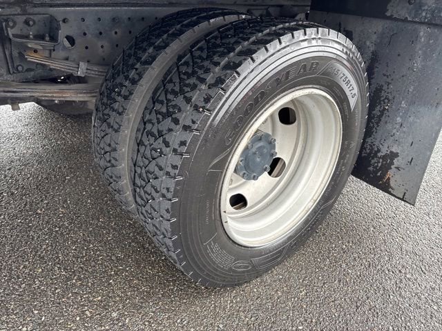 2019 Mitsubishi FE14 Base