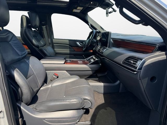 2022 Lincoln Navigator L Reserve