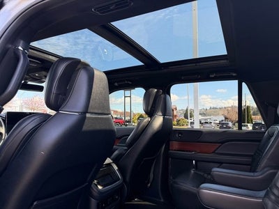 2022 Lincoln Navigator L Reserve