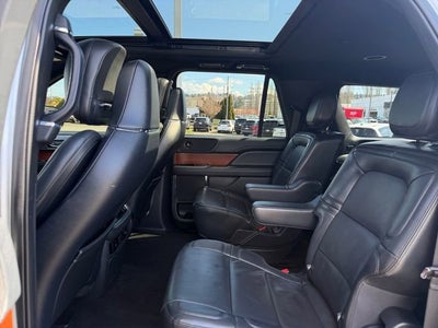 2022 Lincoln Navigator L Reserve