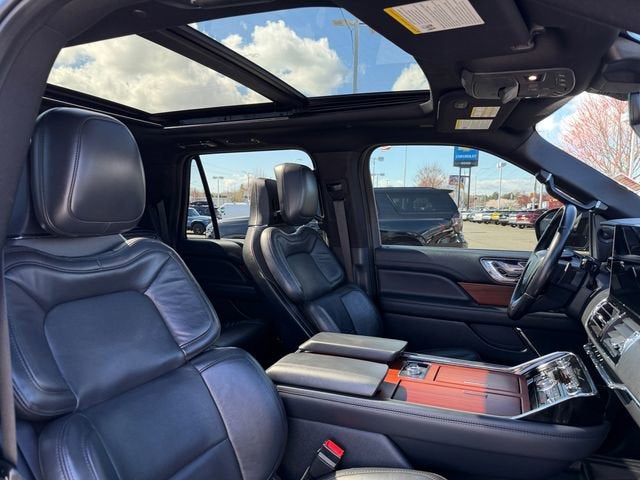 2022 Lincoln Navigator L Reserve