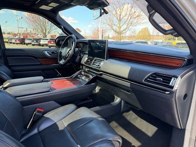 2022 Lincoln Navigator L Reserve