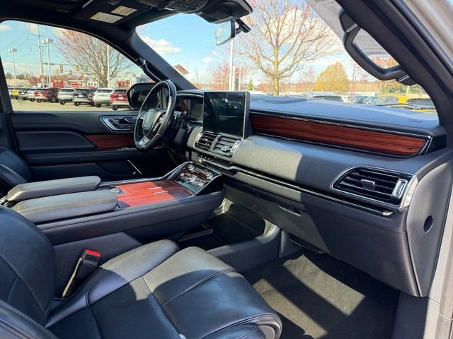 2022 Lincoln Navigator L Reserve