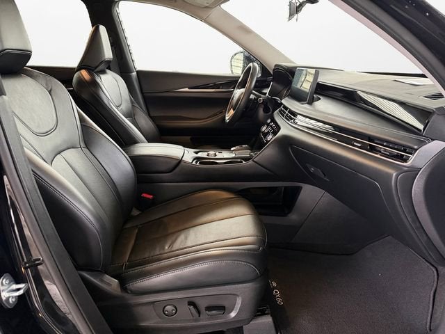 2023 INFINITI QX60 PURE