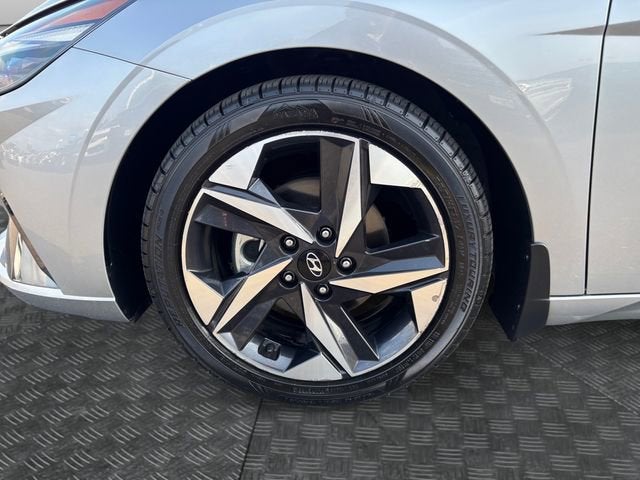 2022 Hyundai Elantra Limited