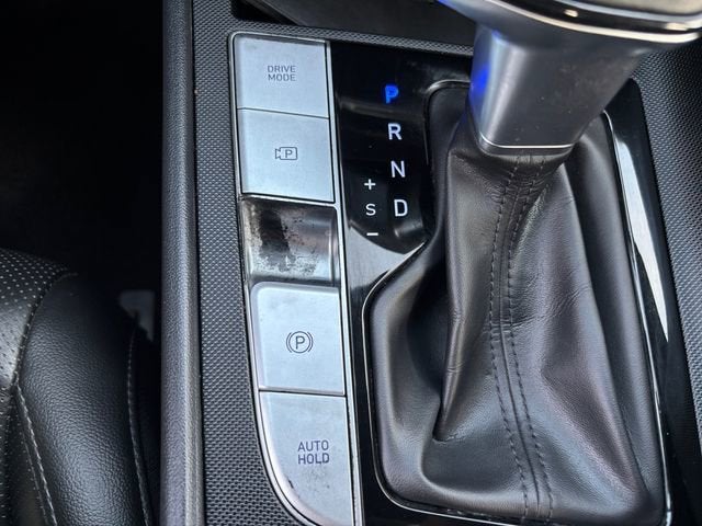 2022 Hyundai Elantra Limited