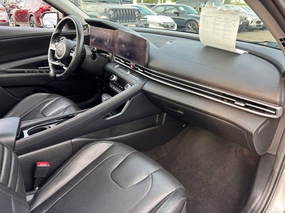 2022 Hyundai Elantra Limited