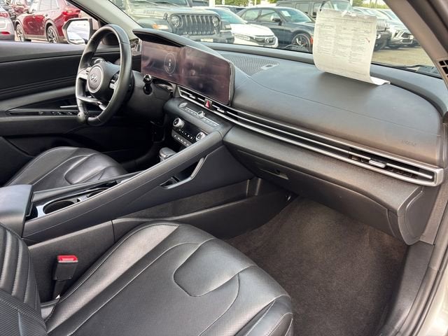 2022 Hyundai Elantra Limited