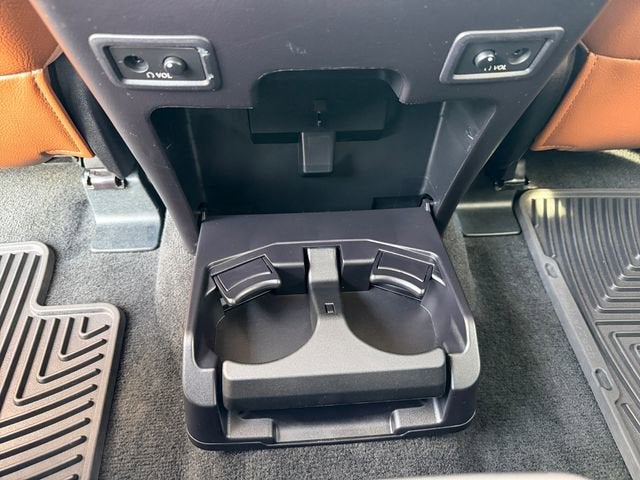 2014 Toyota Sequoia Platinum