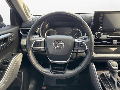 2022 Toyota Highlander Hybrid Limited