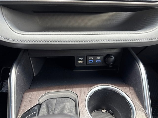 2022 Toyota Highlander Hybrid Limited