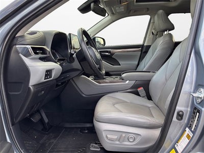2022 Toyota Highlander Hybrid Limited