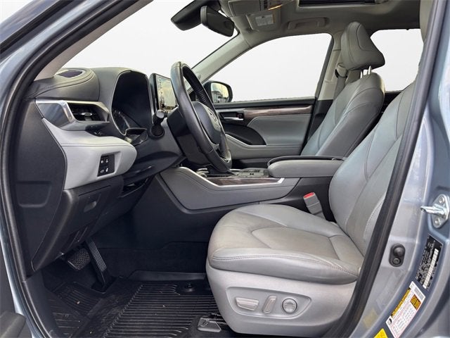 2022 Toyota Highlander Hybrid Limited