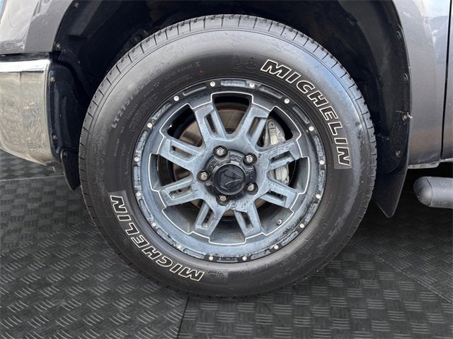 2017 Toyota Tundra 4WD SR5