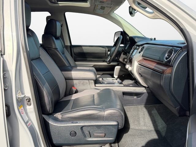 2018 Toyota Tundra 4WD SR5