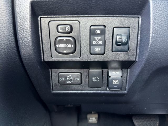 2018 Toyota Tundra 4WD SR5