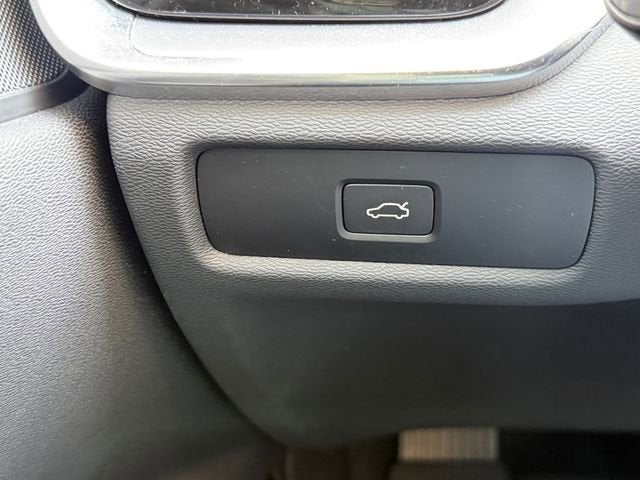 2024 Volvo S60 Core Dark Theme