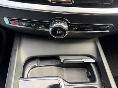 2024 Volvo S60 Core Dark Theme