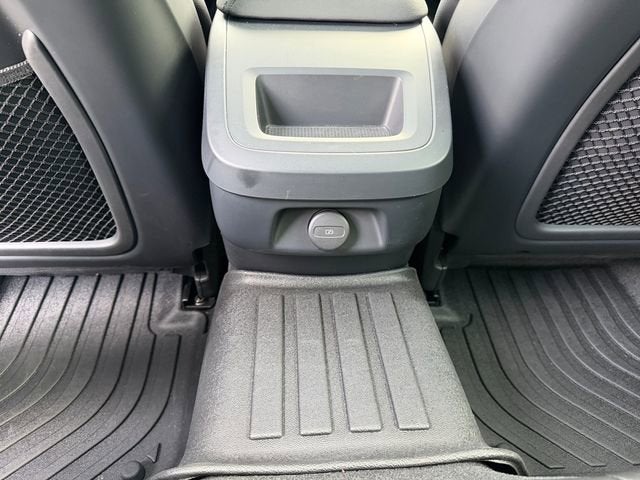 2024 Volvo S60 Core Dark Theme
